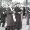 Katholische Kirche - (Foto von 1959) Besuch des Bischofs Albert Stohr (07)