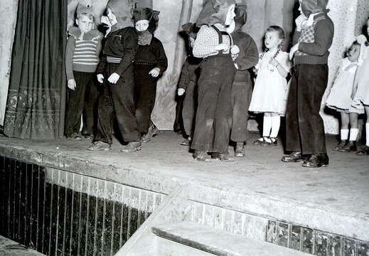 Kindergarten - (Foto von 1953) Weihnachtsfeier (10)