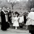 Katholische Kirche - (Foto von 1959) Besuch des Bischofs Albert Stohr (02)