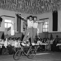 Radfahrer-Verein - (Foto von 1957) Radfahrer Fest / Kunstradwettbewerb (70)