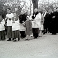 Katholische Kirche - (Foto von 1959) Besuch des Bischofs Albert Stohr (05)