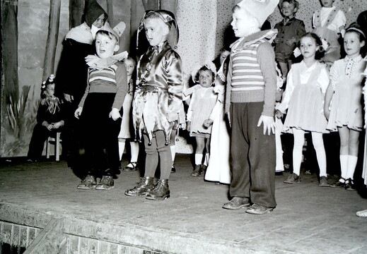 Kindergarten - (Foto von 1953) Weihnachtsfeier (11)