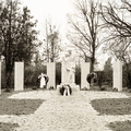 Schornsheim - (Foto von 1958) Ehrenmal in Gedenken der Opfer "Erster Weltkrieg" und "Zweiter Weltkrieg"