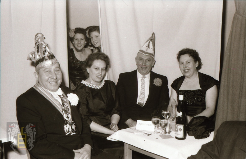Gau-Algesheim - (Foto von 1957) Hofball (55).jpg