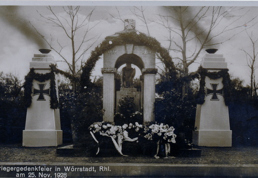 Gemeindefriedhof - (Foto von 1928) Ehrenmal / Kriegergedenkfeier