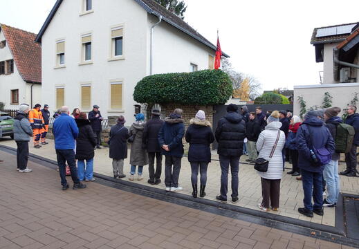 Stolpersteine 2.0 - (Foto von 2025) Verlegung am 19.11.2025 (01) Friedrich-Ebert-Str. 64