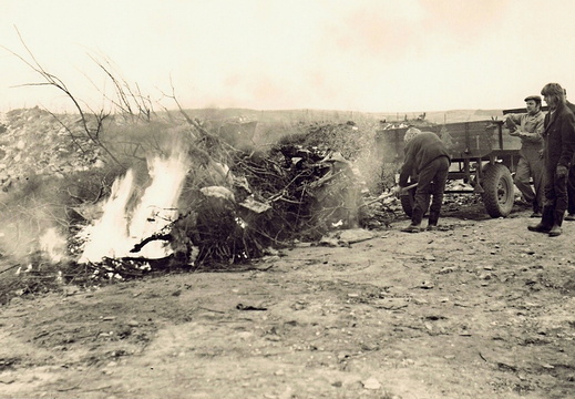AG Natur- und Umweltschutz - (Foto von  1974) 1. Entrümpelungsaktion (06)