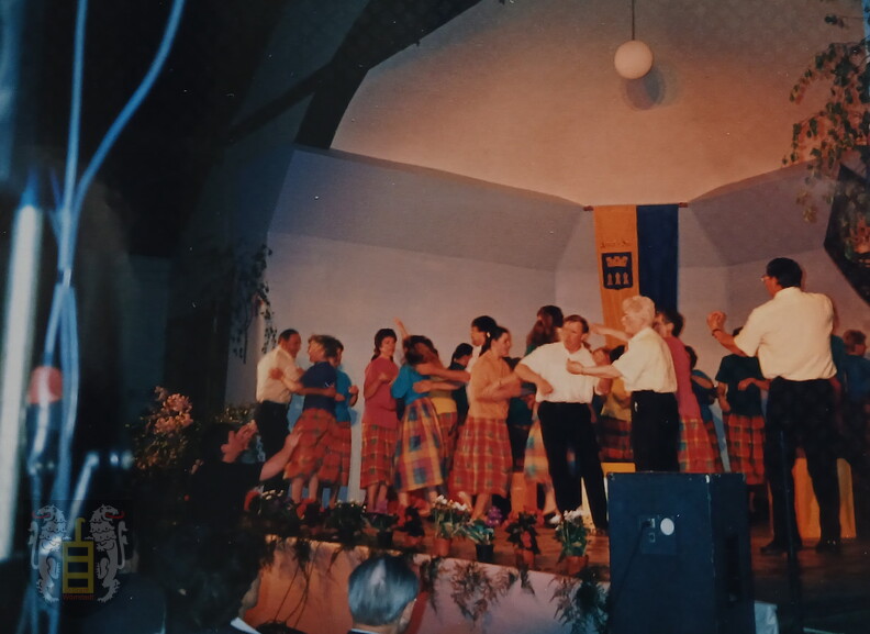 1988 Freundschaftskonzert in der TUS-Halle.jpg