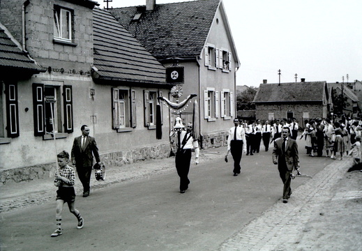 Karnevalverein - (Foto von 1958) Festzug der Fanfaren (17)