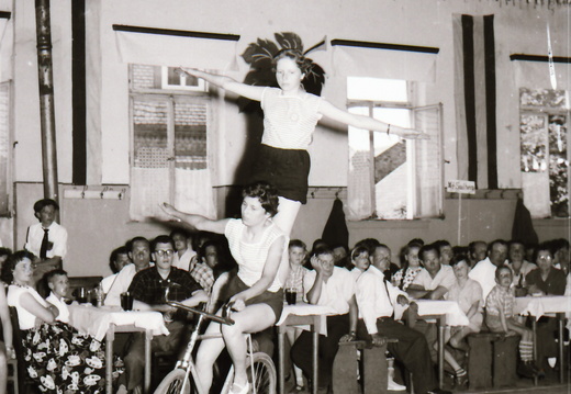 Radfahrer-Verein - (Foto von 1957) Radfahrer Fest / Kunstradwettbewerb (58)