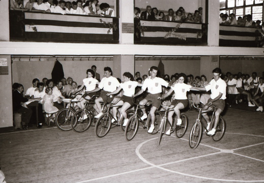 Radfahrer-Verein - (Foto von 1957) Radfahrer Fest / Kunstradwettbewerb (55)