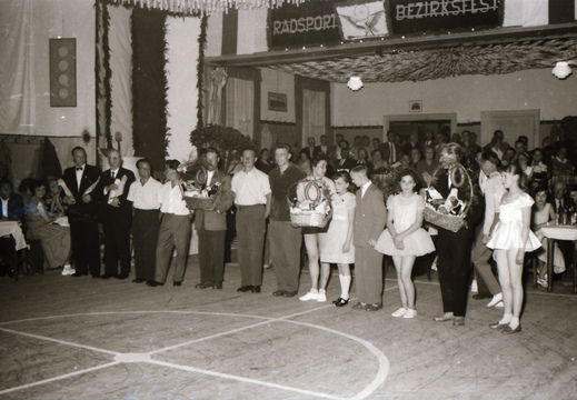 Radfahrer-Verein - (Foto von 1957) Radfahrer Fest / Kunstradwettbewerb (29)