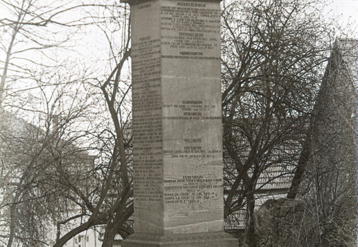 Gemeindefriedhof - (Foto von 1951) Napoleonstein