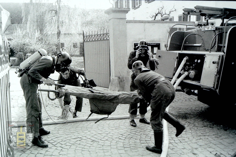 1971_FRnnn_Feuerwehruebung_6.jpg