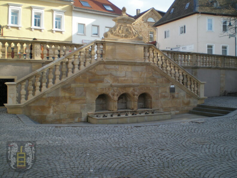 20 Neunröhrenbrunnen 1608, Neunröhrenplatz (1).JPG