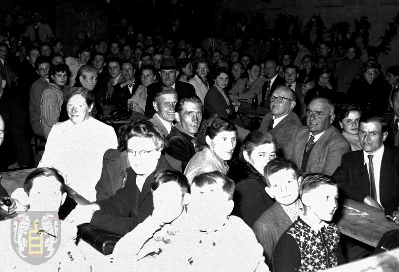 Brückenfest - (Foto von 1954) Festpublikum (10).jpg