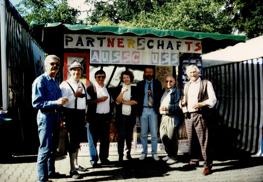2004 Weinstand am Wörrstädter Markt 