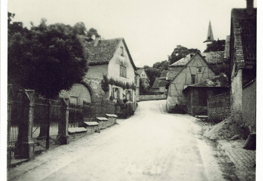 Eichhaus - (Foto um 1930) Pfarrstraße, Blick Richtung evanglische Kirche